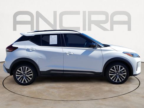 Used 2021 Nissan Kicks SR w/ SR Premium Package image 15