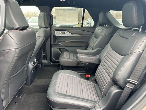 New 2026 Ford Explorer ST-Line w/ ST-Line Street Pack image 24
