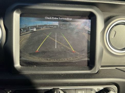 Used 2021 Jeep Wrangler Unlimited Rubicon 4xe image 22