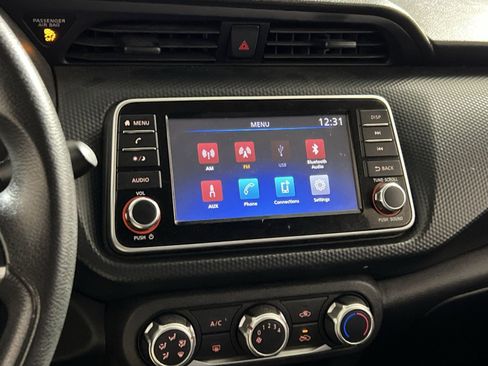 Used 2021 Nissan Kicks S image 18