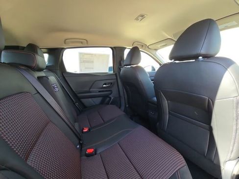 New 2026 Nissan Kicks SR FWD image 27