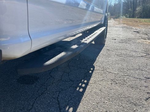 Used 2020 Ford F250 XLT w/ XLT Premium Package image 25