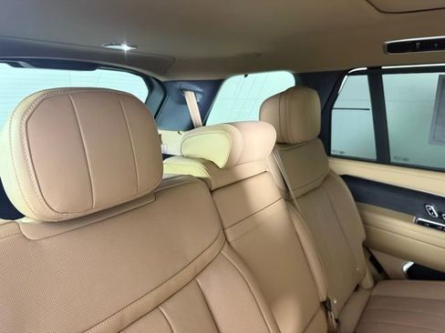 New 2025 Land Rover Range Rover Long Wheelbase SE image 30