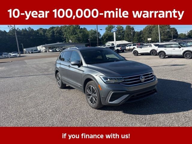 Used 2024 Volkswagen Tiguan Wolfsburg Edition FWD image 11