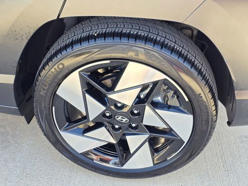 Certified 2025 Hyundai Kona Limited image 34