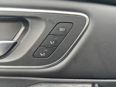 Certified 2024 Nissan Rogue Platinum AWD/4WD image 19