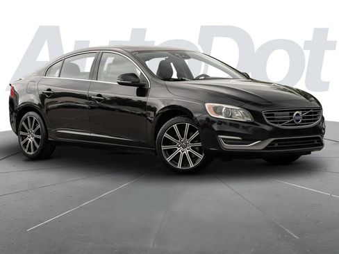 Used 2017 Volvo S60 T5 Inscription Platinum w/ Climate Package AWD/4WD image 1