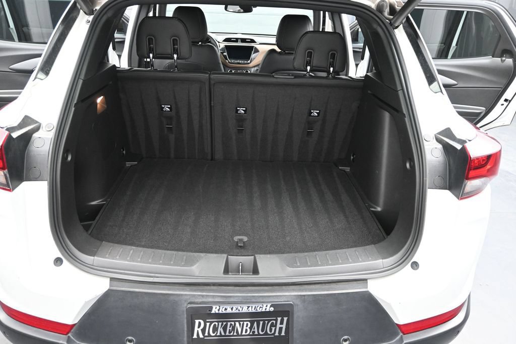 Used 2021 Chevrolet TrailBlazer ACTIV w/ Sun and Liftgate Package FWD image 11
