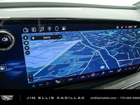 Used 2025 Chevrolet Tahoe LT RWD image 14