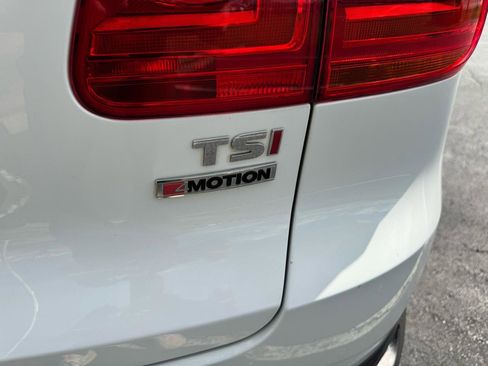 Used 2017 Volkswagen Tiguan S image 23