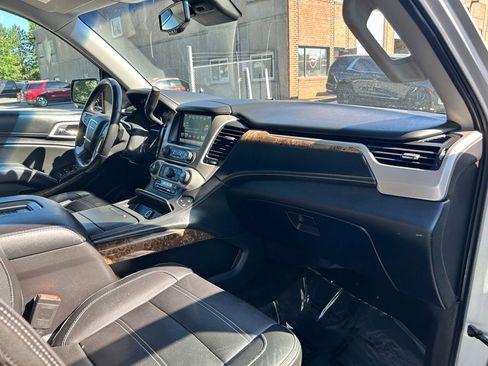 Used 2016 GMC Yukon XL Denali w/ Open Road Package AWD/4WD image 9