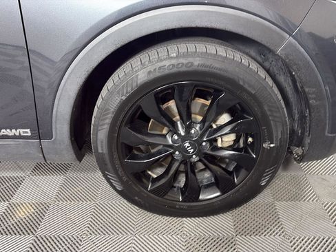 Used 2020 Kia Sorento EX AWD/4WD image 11