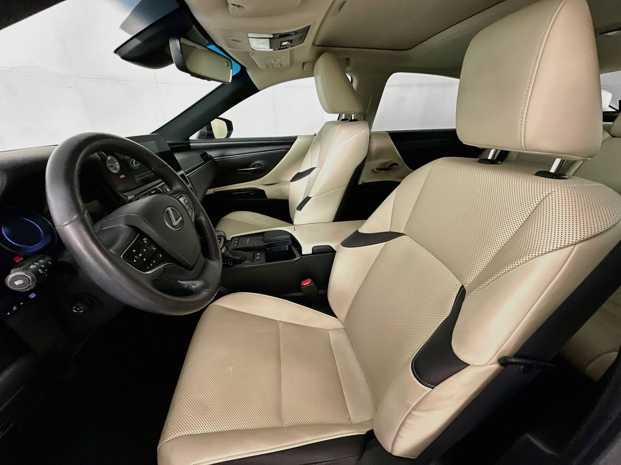 Used 2022 Lexus ES 300h w/ Premium Package FWD image 13
