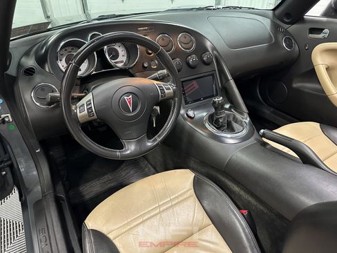 Used 2008 Pontiac Solstice Convertible w/ Premium Package RWD image 32