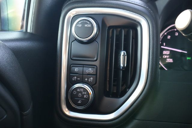 Used 2022 GMC Sierra 1500 SLT RWD image 16