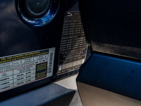 Used 2017 Jaguar F-PACE Premium image 79