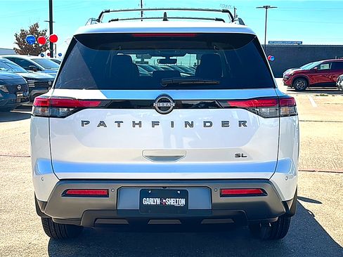 New 2026 Nissan Pathfinder SL image 7