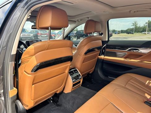 Used 2016 BMW 750i xDrive AWD/4WD image 18