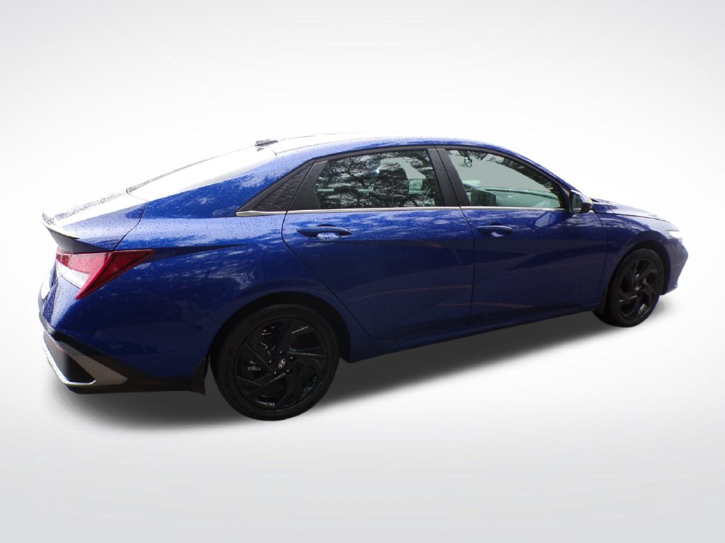Certified 2026 Hyundai Elantra SEL Sport Premium FWD image 8