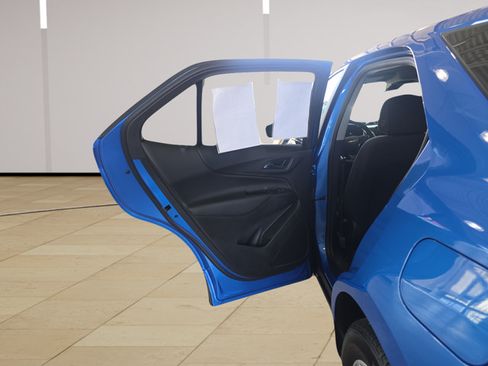 Used 2024 Chevrolet Equinox LT w/ LPO, Floor Liner Package FWD image 23