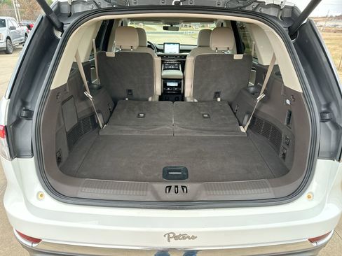 Used 2021 Lincoln Aviator Reserve w/ Equipment Group 201A image 25