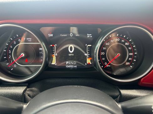 Used 2018 Jeep Wrangler Unlimited Rubicon w/ Dual Top Group AWD/4WD image 23