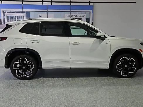 New 2026 Volkswagen Tiguan SEL R-Line AWD/4WD image 10