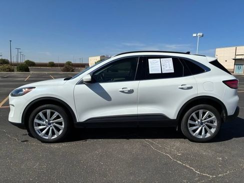 Used 2022 Ford Escape Titanium w/ Titanium Elite Package AWD/4WD image 3