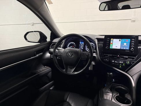 Used 2022 Toyota Camry SE FWD image 21