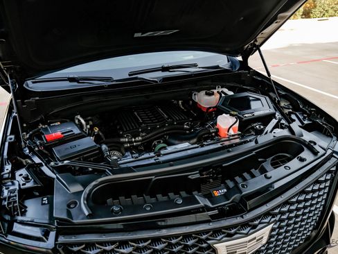 Used 2025 Cadillac Escalade V image 98