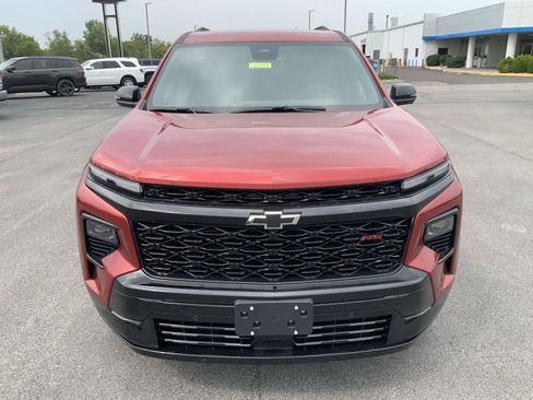 New 2026 Chevrolet Traverse RS w/ LPO, Floor Liner Package FWD image 3