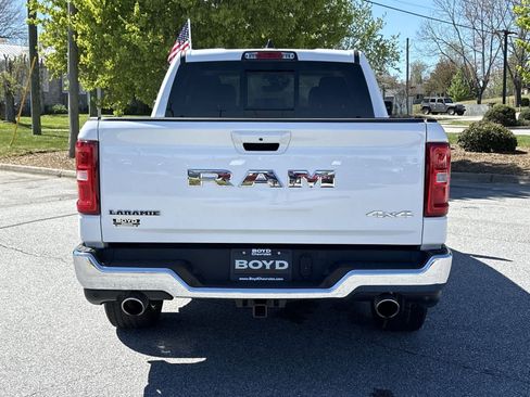 Used 2025 RAM 1500 Laramie AWD/4WD image 7