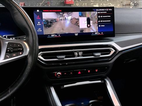 Used 2023 BMW i4 eDrive40 w/ M Sport Package image 9