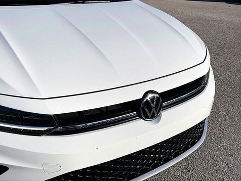 Certified 2025 Volkswagen Jetta S image 11