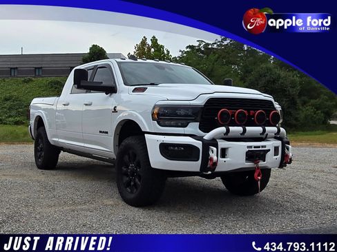 Used 2022 RAM 2500 Limited AWD/4WD image 1