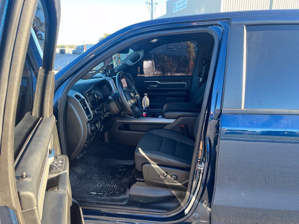 Used 2023 RAM 1500 Big Horn AWD/4WD image 6