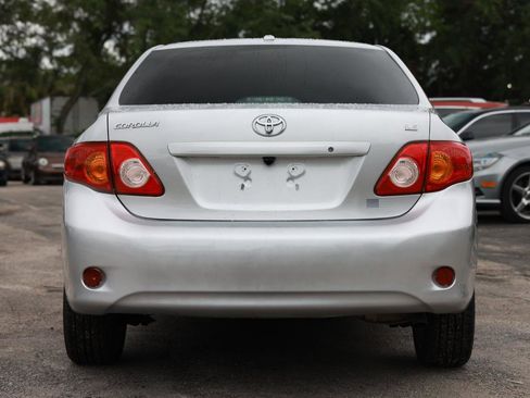 Used 2010 Toyota Corolla LE FWD image 7