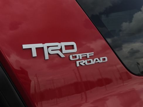 Certified 2024 Toyota 4Runner TRD Off-Road AWD/4WD image 32
