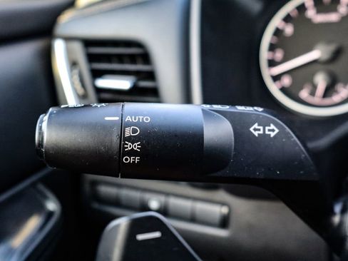 Used 2024 Nissan Rogue SV image 26