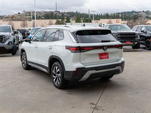 Used 2025 Volkswagen Tiguan S image 5