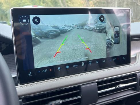 New 2026 Lincoln Corsair Premiere image 21