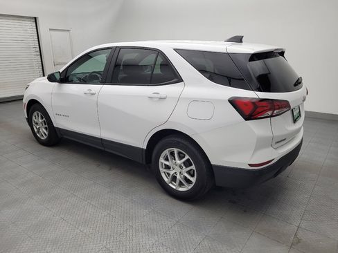Used 2023 Chevrolet Equinox LS w/ LS Convenience Package FWD image 3