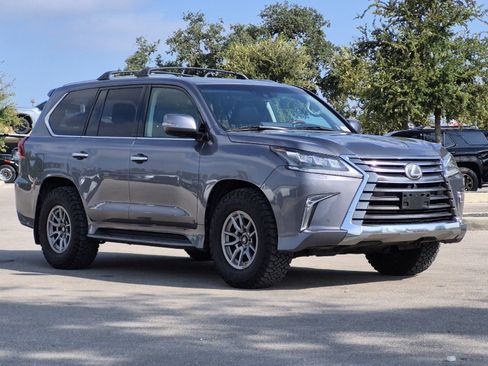 Used 2016 Lexus LX 570 4WD w/ Luxury Package image 7