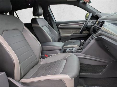 Used 2021 Volkswagen Atlas Cross Sport SEL Premium R-Line image 22