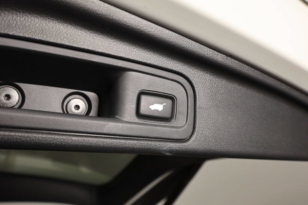 Used 2017 Honda Pilot Touring image 20