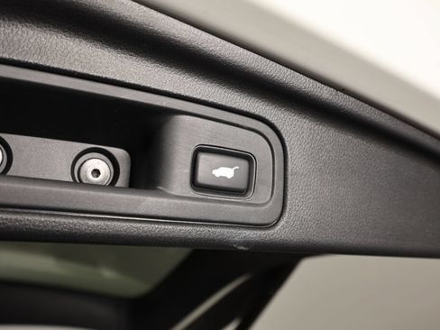 Used 2017 Honda Pilot Touring image 20