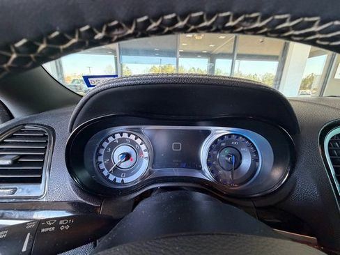 Used 2022 Chrysler 300 S image 12
