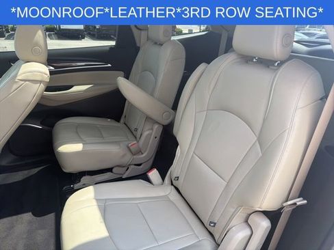 Used 2018 Buick Enclave Essence FWD image 21