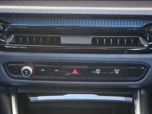 Used 2025 BMW M340i Sedan RWD image 10