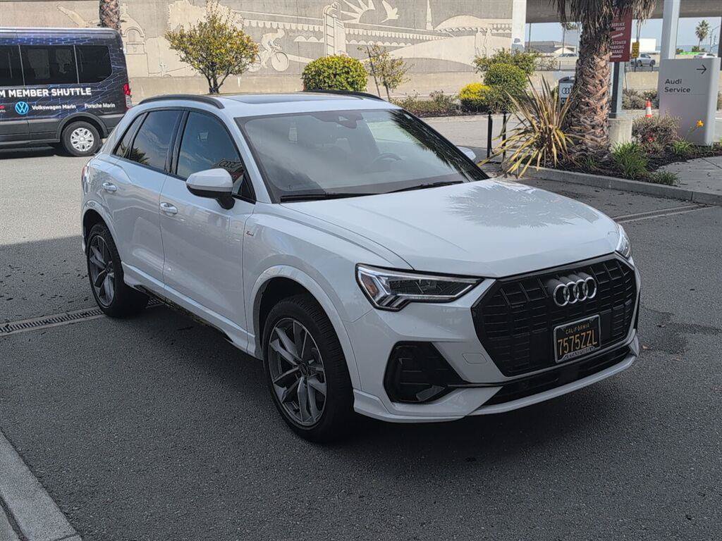 Used 2024 Audi Q3 2.0T Premium Plus w/ Premium Plus Package AWD/4WD image 4